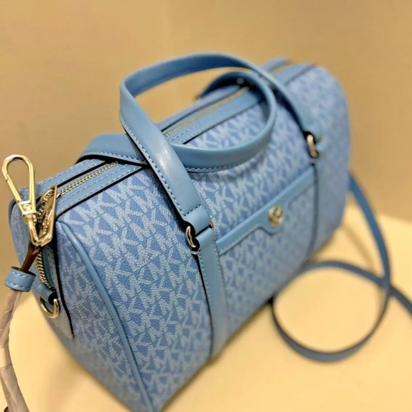 NWT Michael Kors Women Travel Medium Satchel Shoulder Crossbody Bag Handbag $678 - Picture 7 of 10